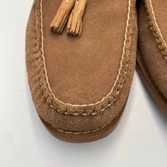 GH Bass Tassel Weejuns Loafers Men's 10 Tan Suede Leather Classic Neutral